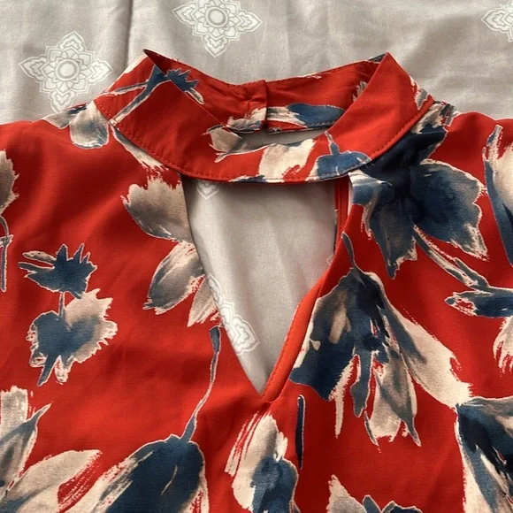 Peach Love California Rust Color Floral long sleeve Shift Keyhole size m NWOT - Picture 3 of 7